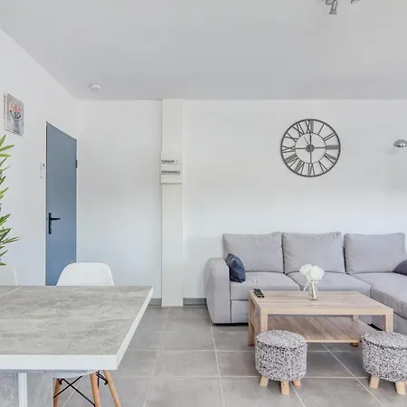 La Petite Occitanie Apartment *